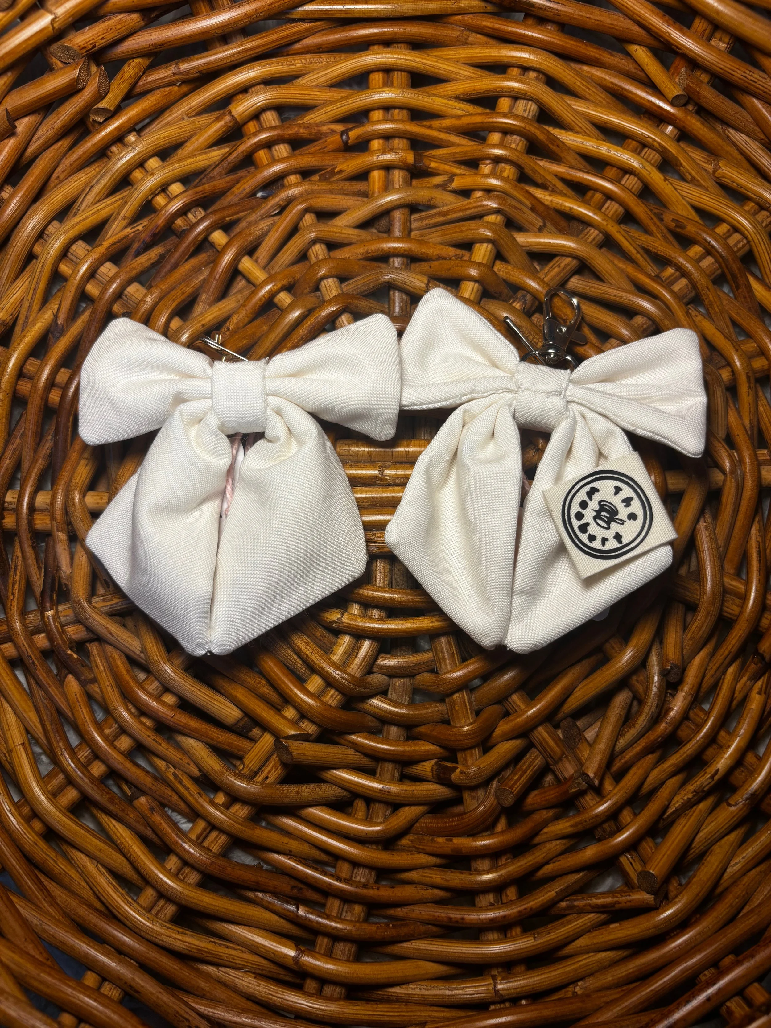 Meadow Bow Charm