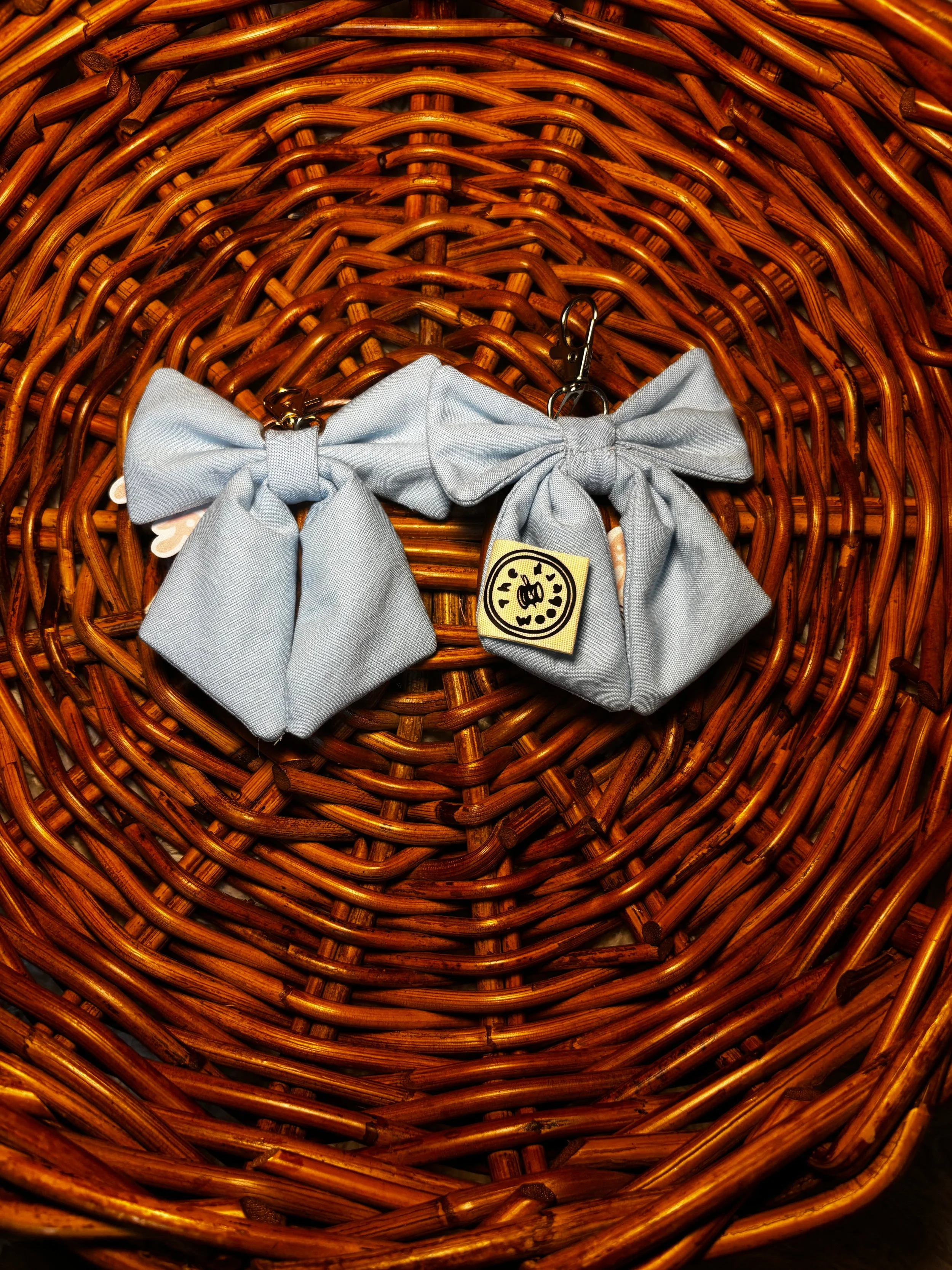 Meadow Bow Charm