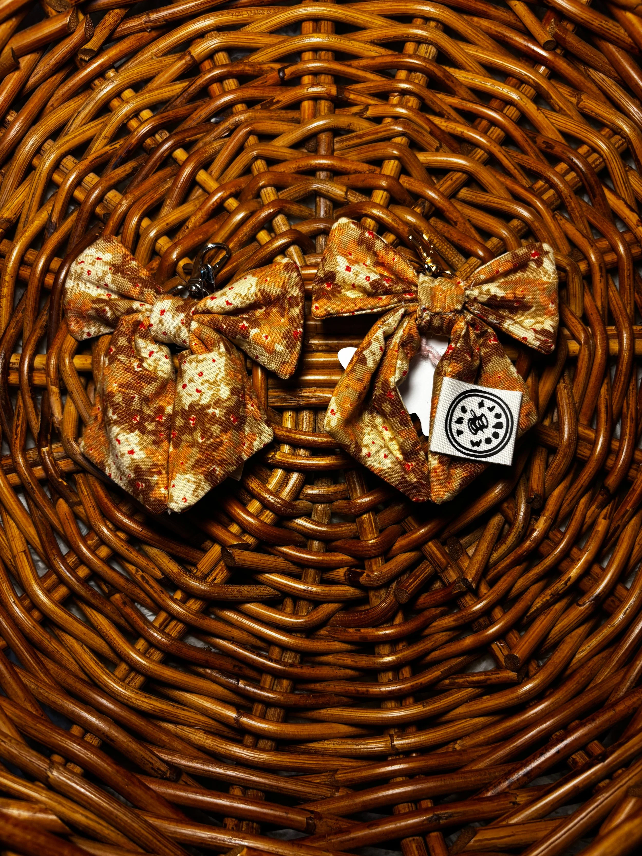 Meadow Bow Charm