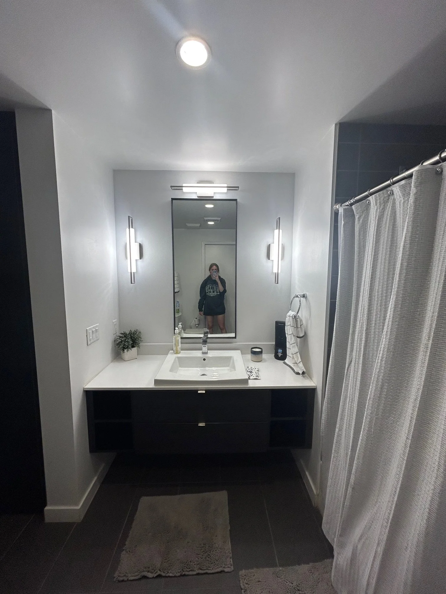 Vanity - Before