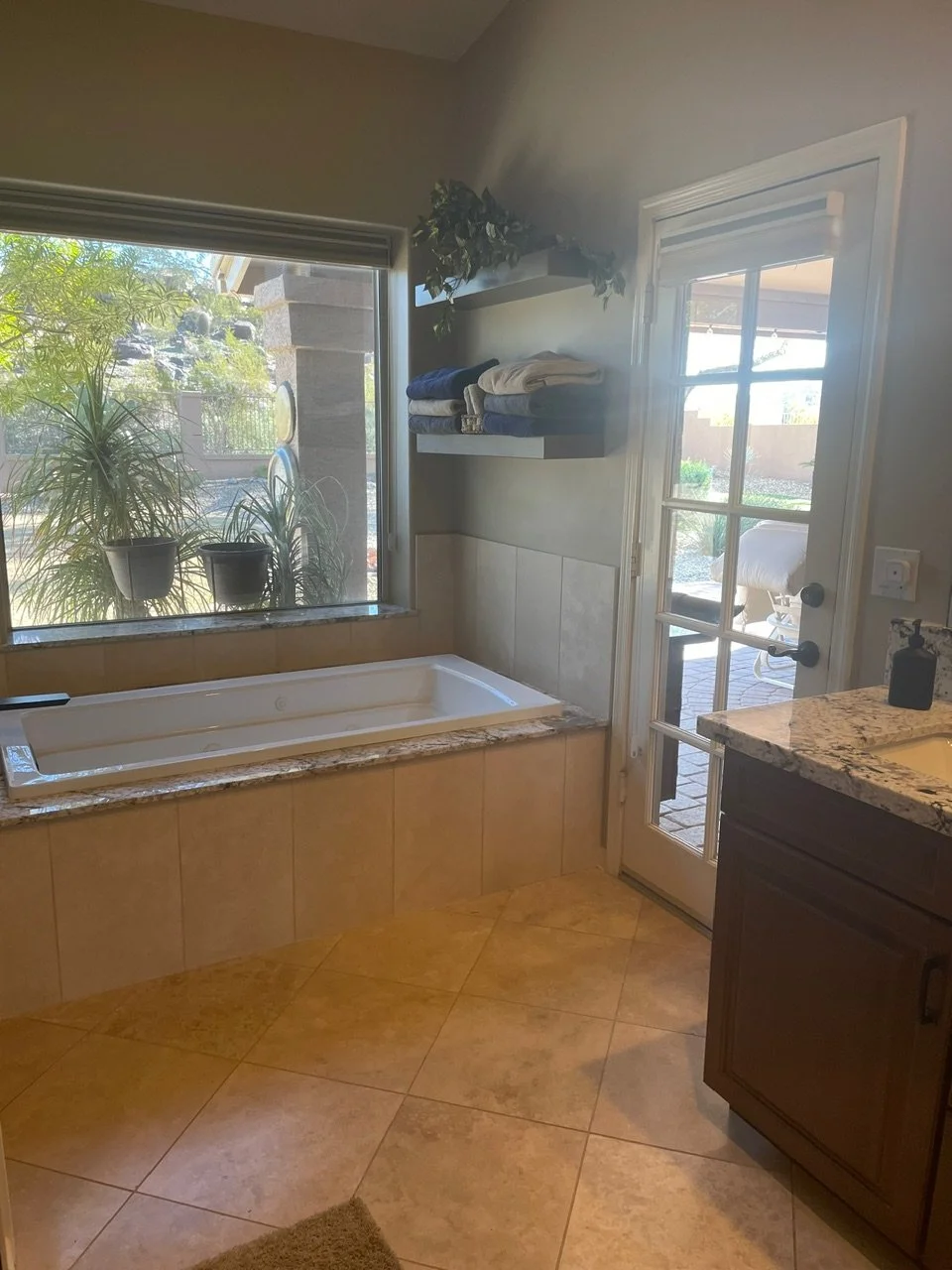 Primary Bathroom - Tub