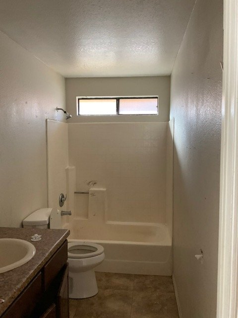 Bathroom - Before
