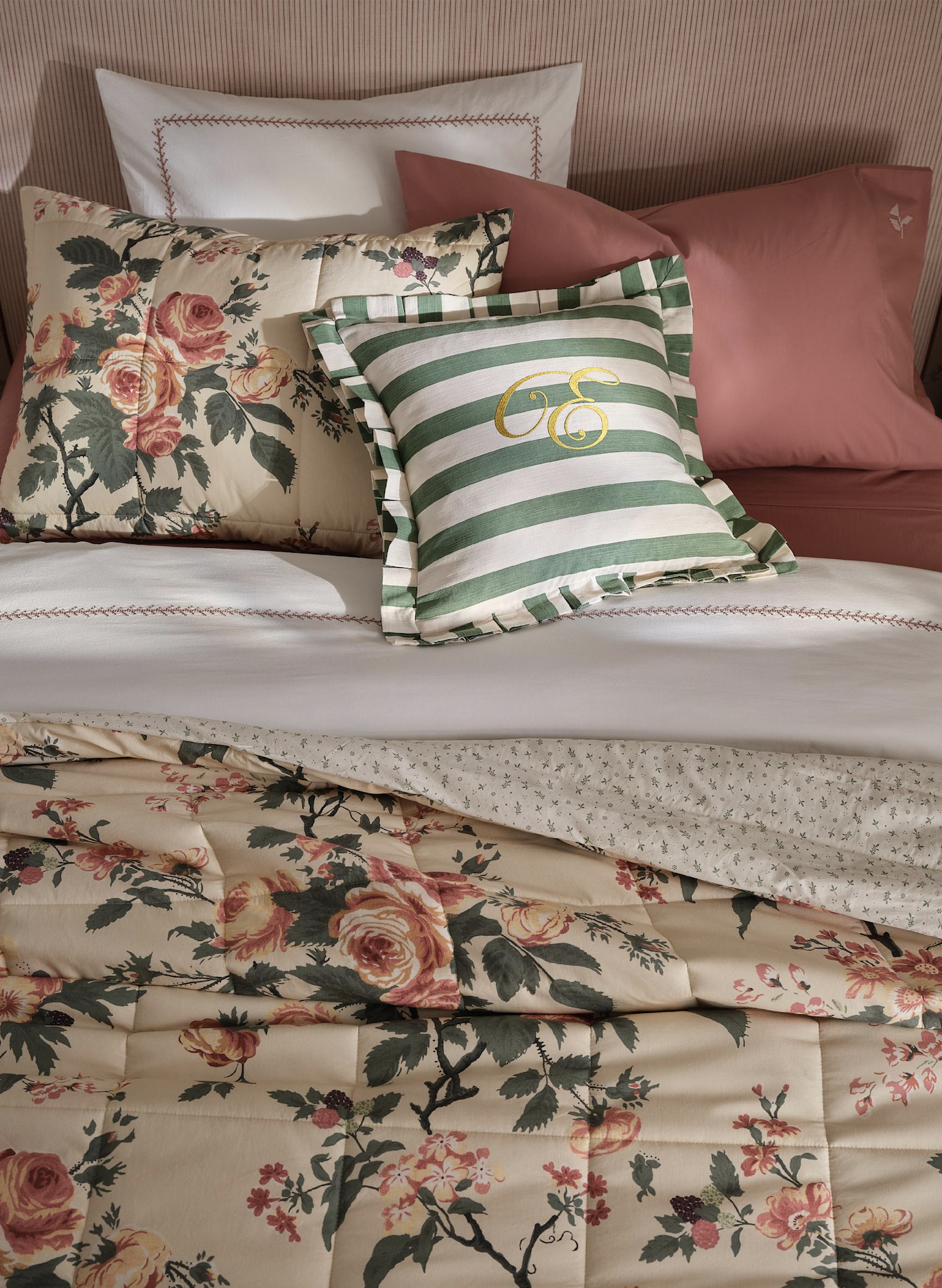 Sharland Collaboration - Rose Meadow Comforter