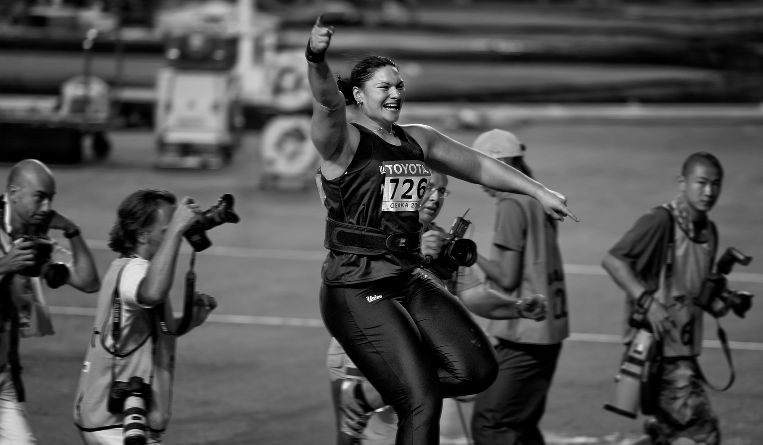 wide_osaka_2026_bw_shot put copy 2.jpg