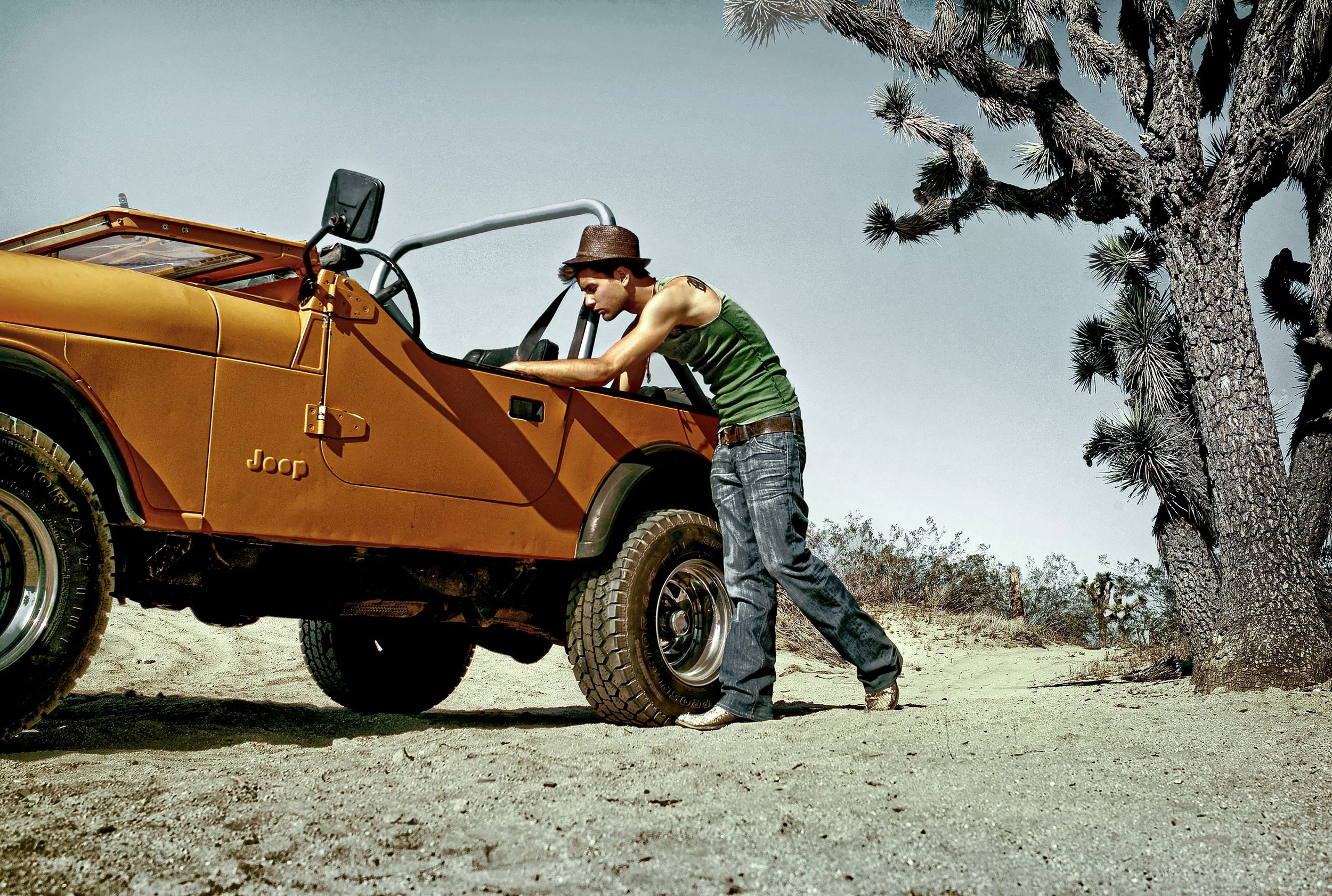 final_pushing_jeep_3000-Edit copy.jpg