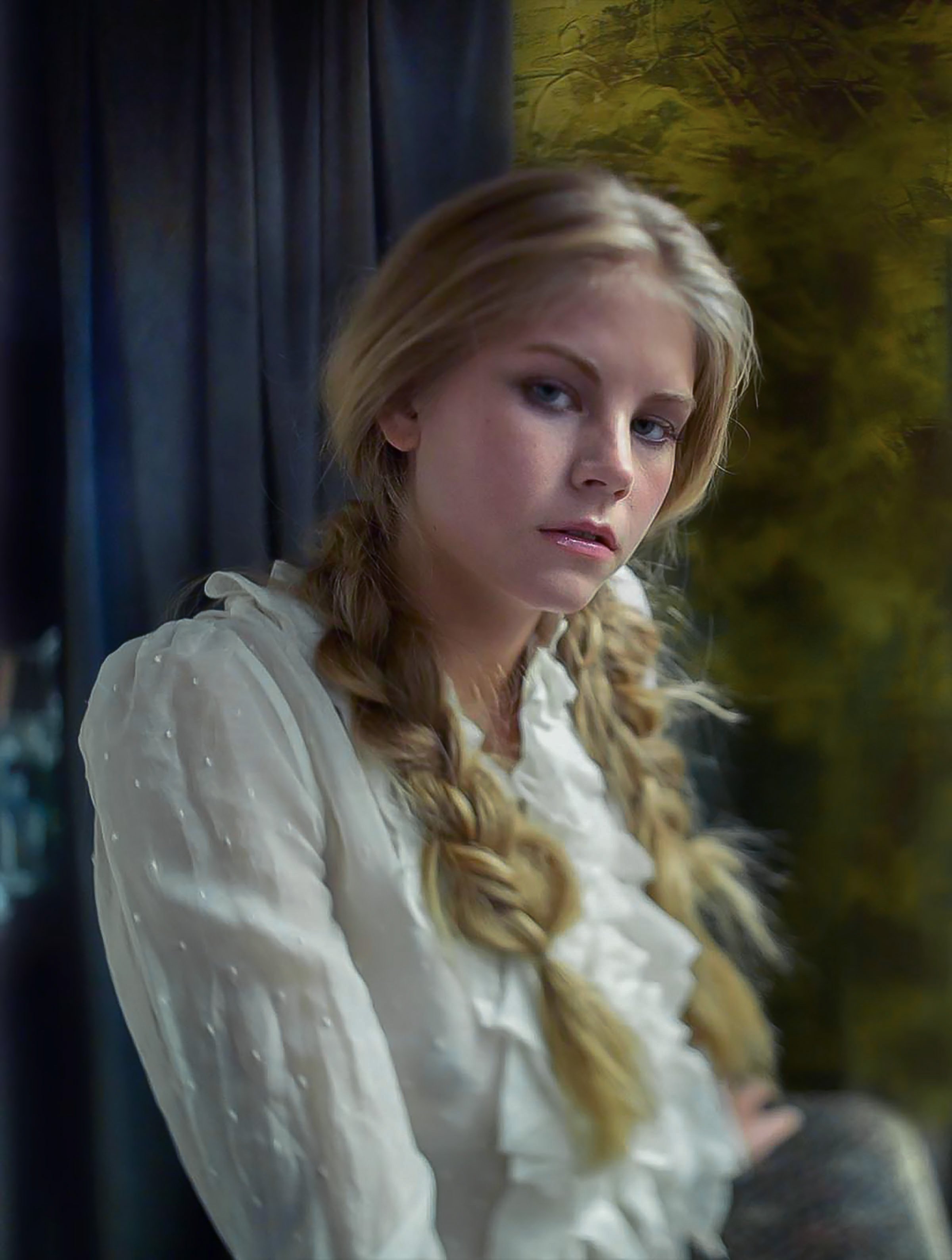 final_2025_uellow_hair_wonderland-Edit-Edit copy.jpg
