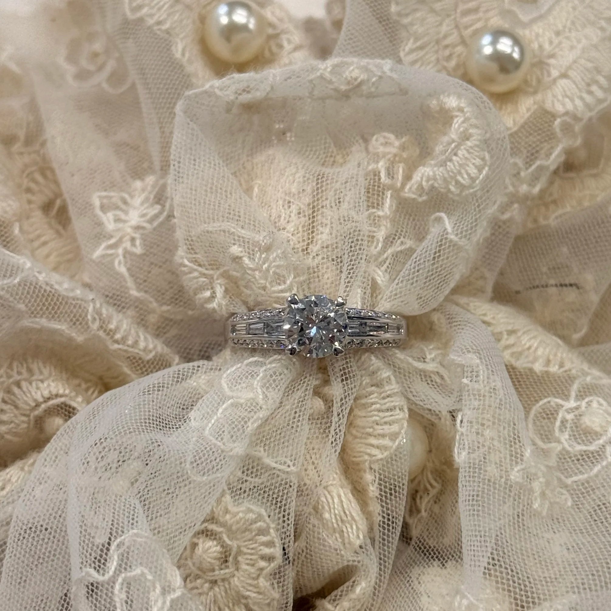 Engagement Ring [Round brilliant Cut]