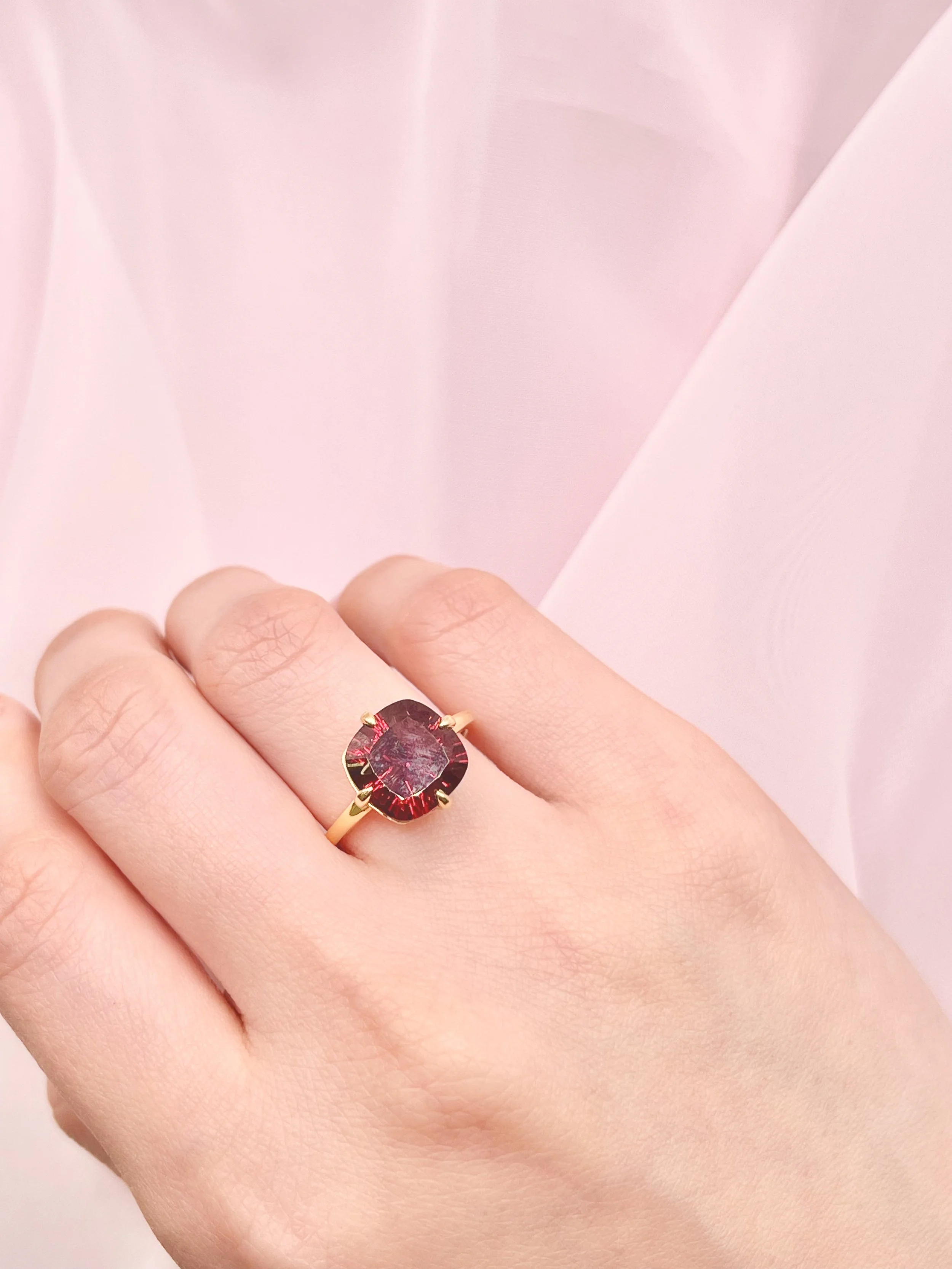 Pomme Rouge Ring