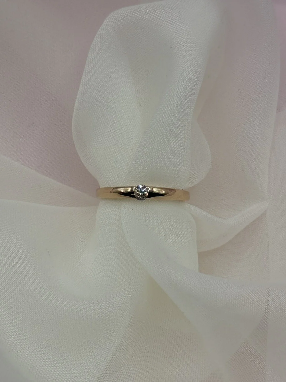 Minimal Diamond Ring [10K Yellow Gold]