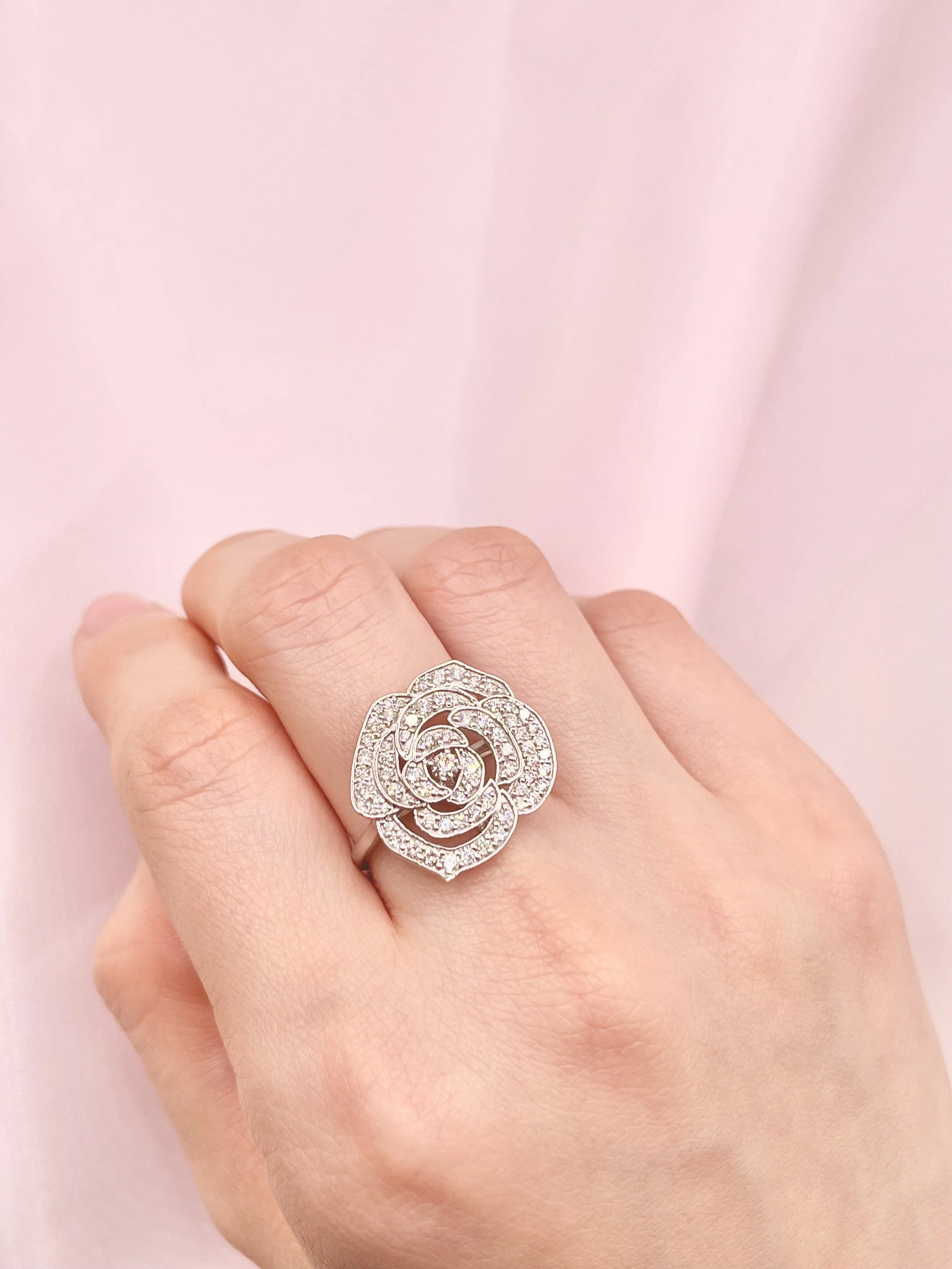 Éclat de Rose Ring 18KWG
