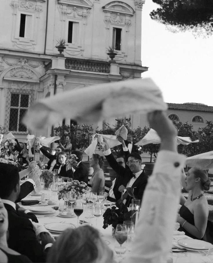 Why Brides Want Their Wedding Content Back Within 12 Hours