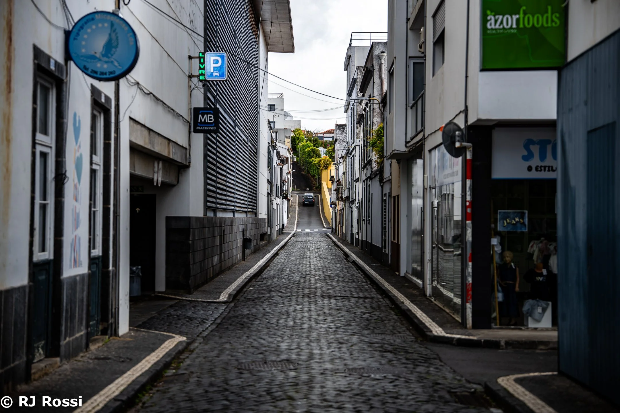 Azoresstreet-7.jpg