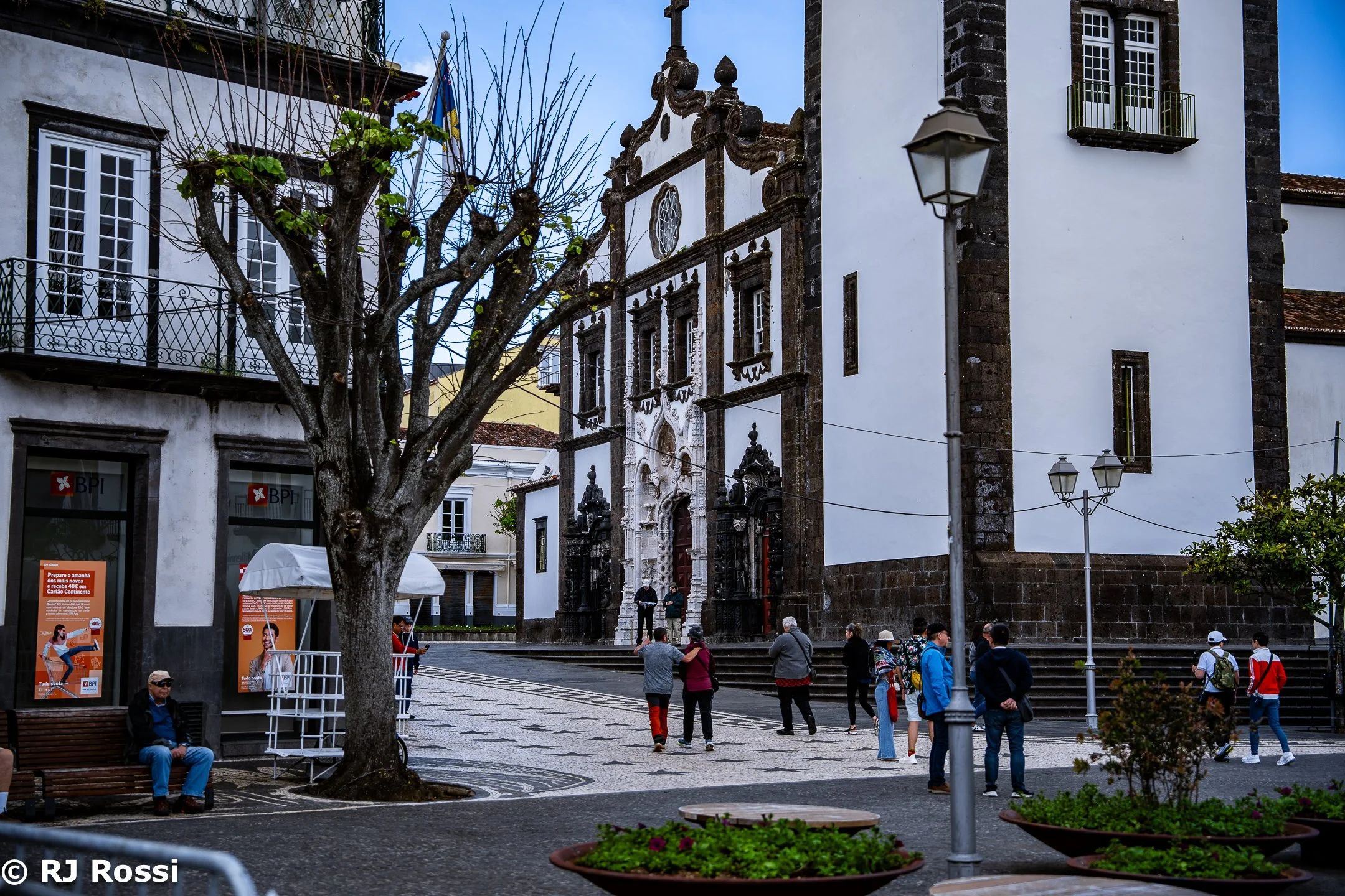 Azoresstreet-3.jpg
