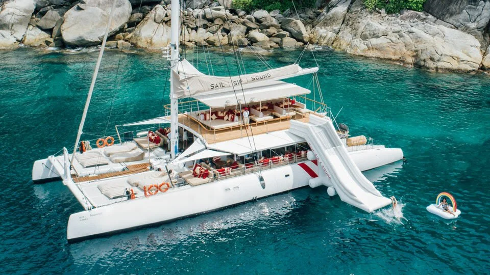 Sailing-Catamaran-111_960x540-960x540.jpg