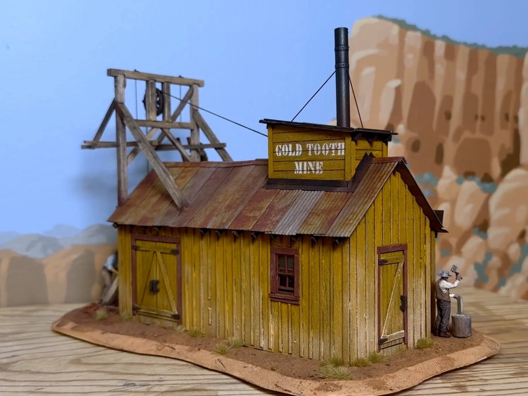 Gold Tooth Mine built by Dave Meek