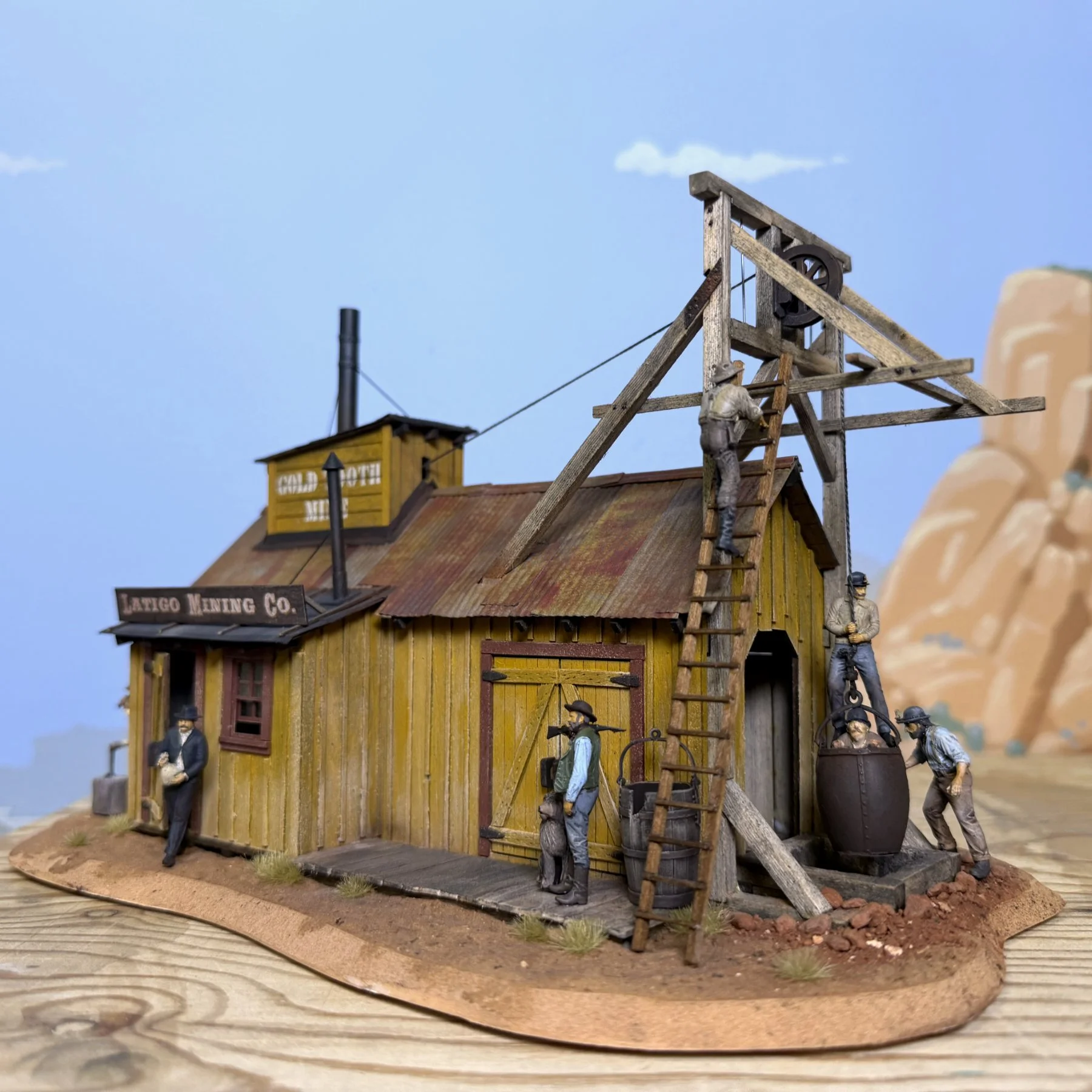 Gold Tooth Mine built by Dave Meek