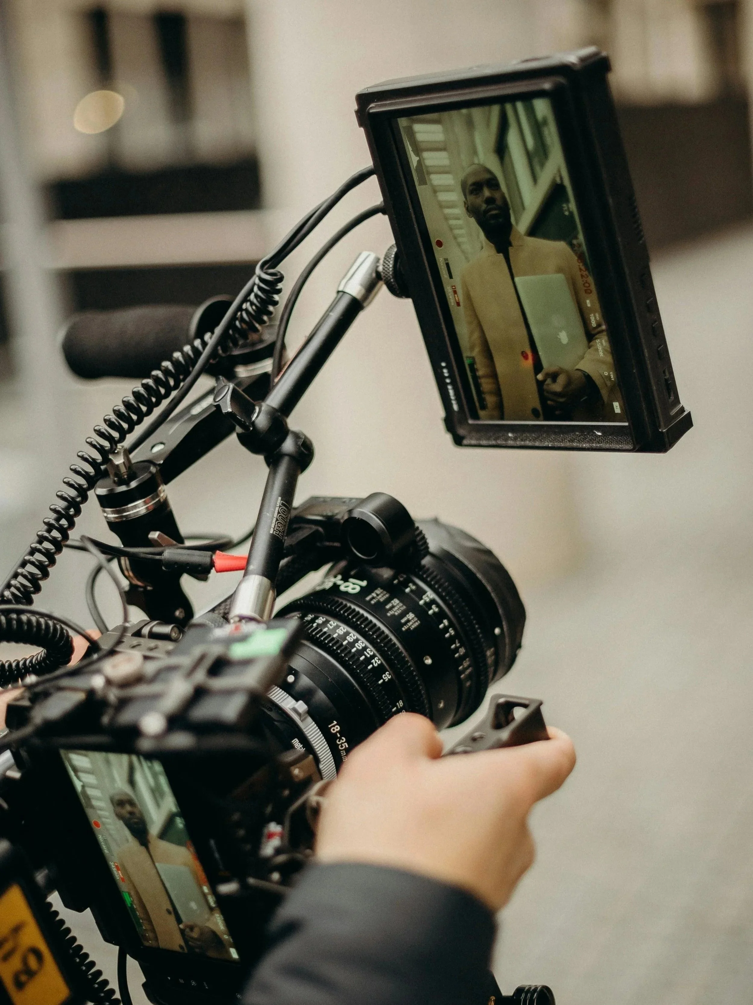 Jak wygląda produkcja filmu dla marki? Proces twórczy krok po kroku