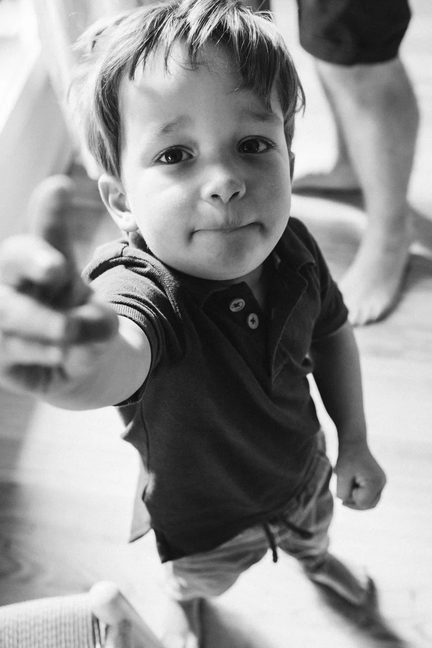 family-portraiture-child-reaching.001.jpg