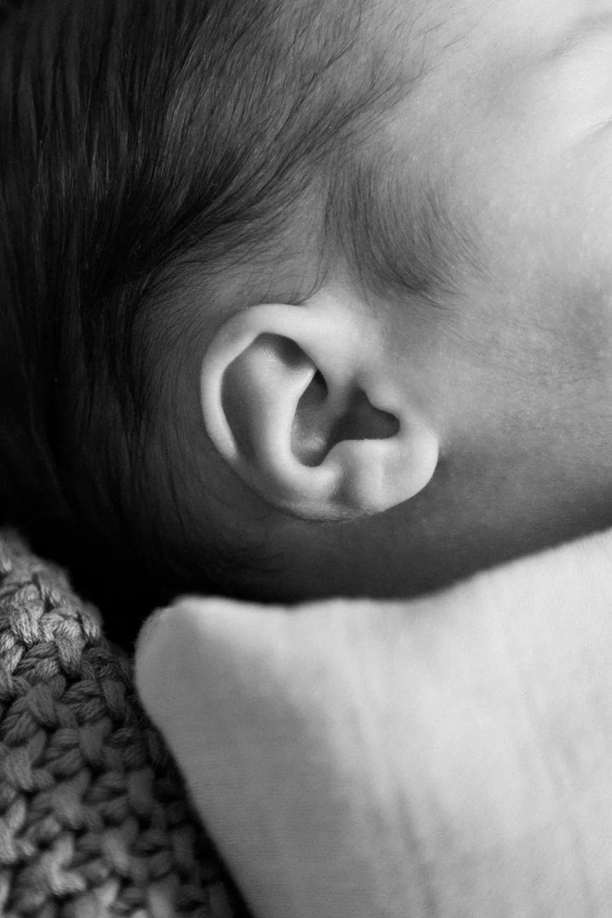 family-portraiture-newborns-ear.001.jpg