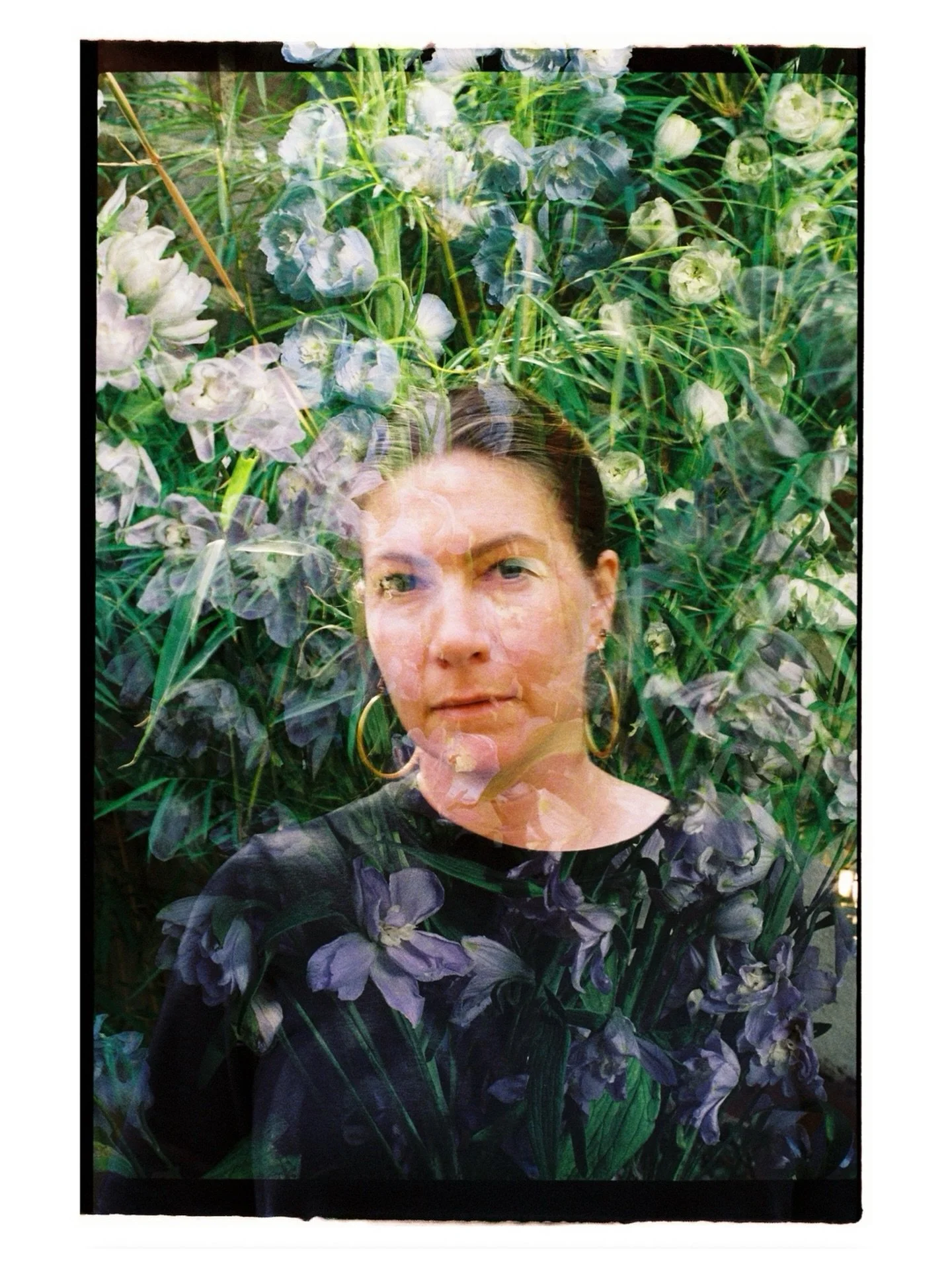 Feeling deeply changed and ignited by the FilmBlood experience this past weekend hosted by the incredible @sarahblack_was_here.
This self portrait, taken the day before I left, encapsulates just how fertile, inspired and alive my creative mind is rig