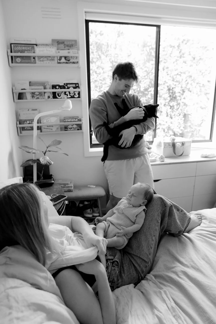 family-portraiture-mother-newborn-breast-feeding.006.jpg