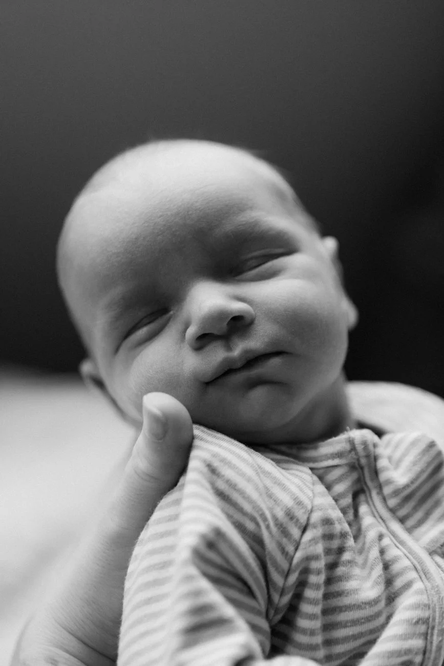 family-portraiture-newborn-portrait-light.001.jpg