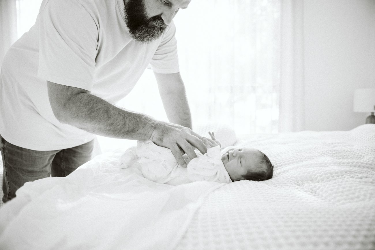 family-portraiture-newborn-nappy-change.002.jpg