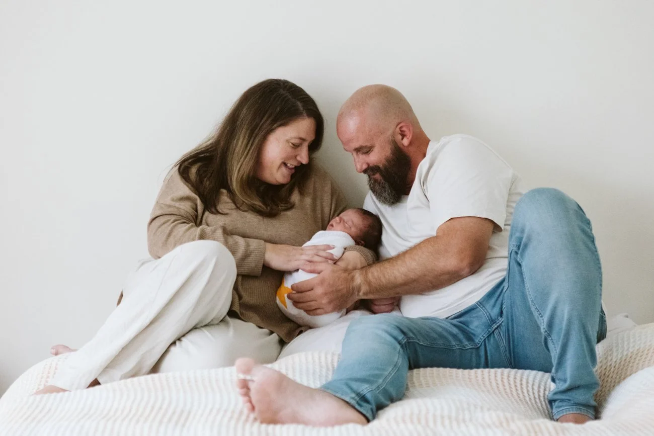 family-portraiture-father-mother-newborn.007.jpg