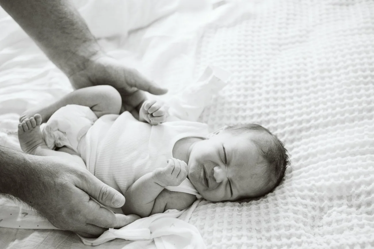 family-portraiture-newborn-nappy-change.005.jpg