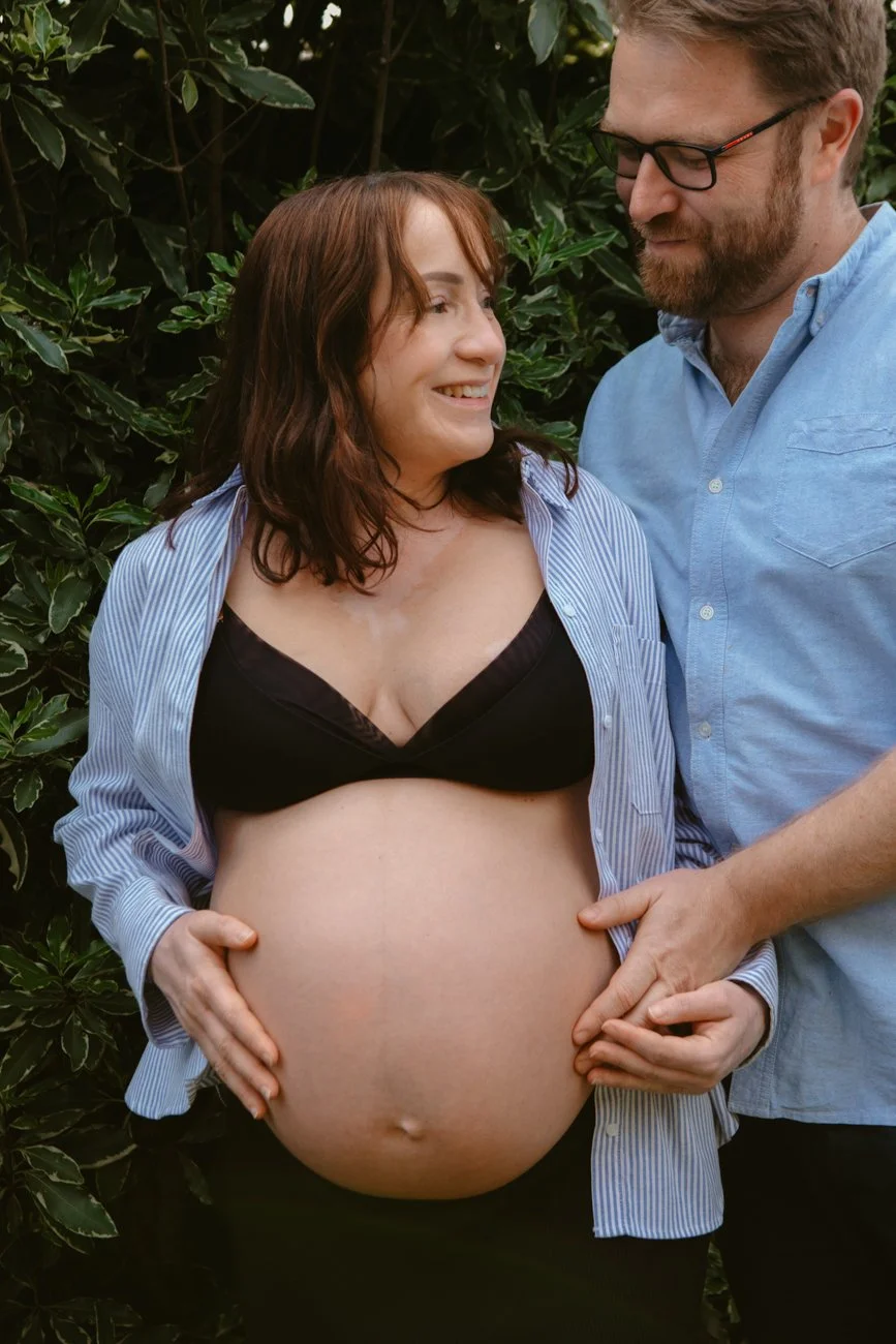 family-portraiture-pregnant-mother.004.jpg