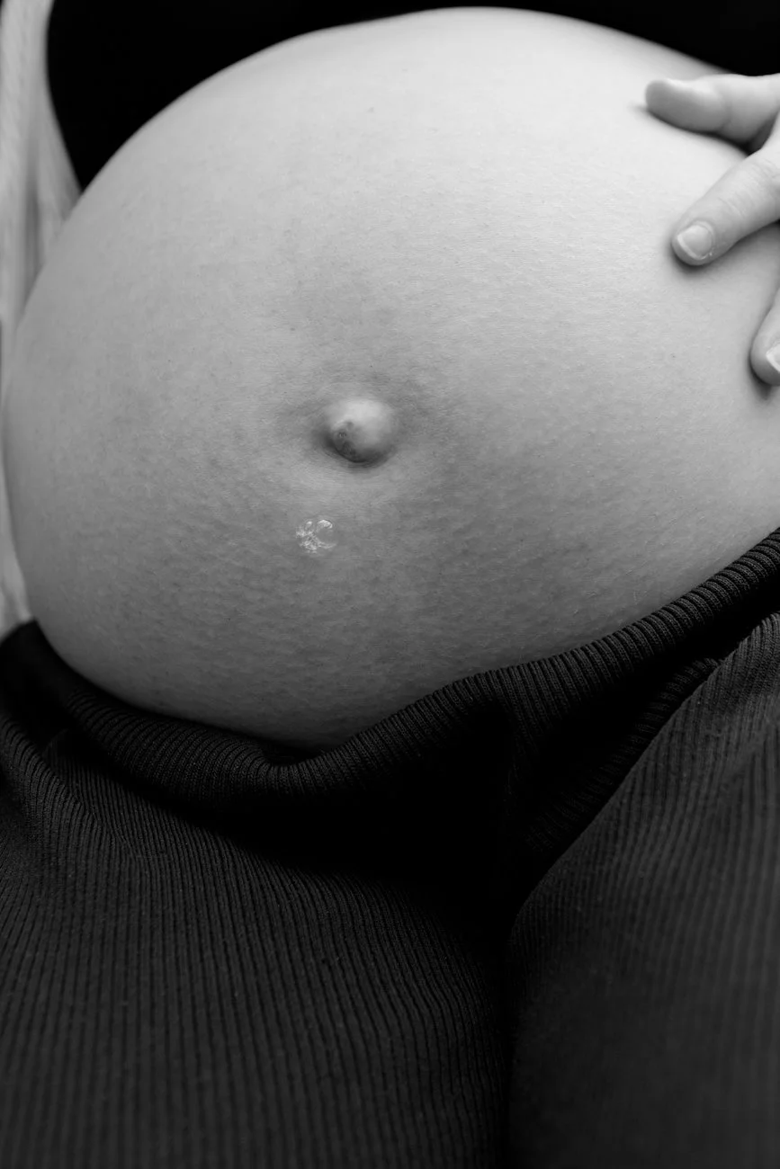 family-portraiture-pregnant-mother.005.jpg