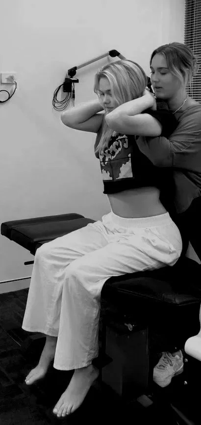 Chiropractic Adjustment, Slouched posture, neck hump, arthritis, pain prevention 