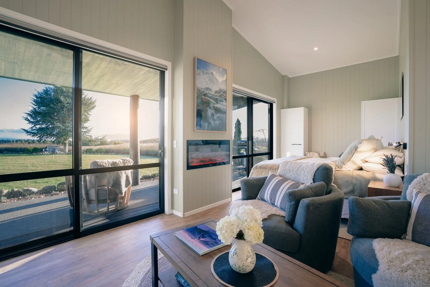 Lounge-&-bedroom.jpg