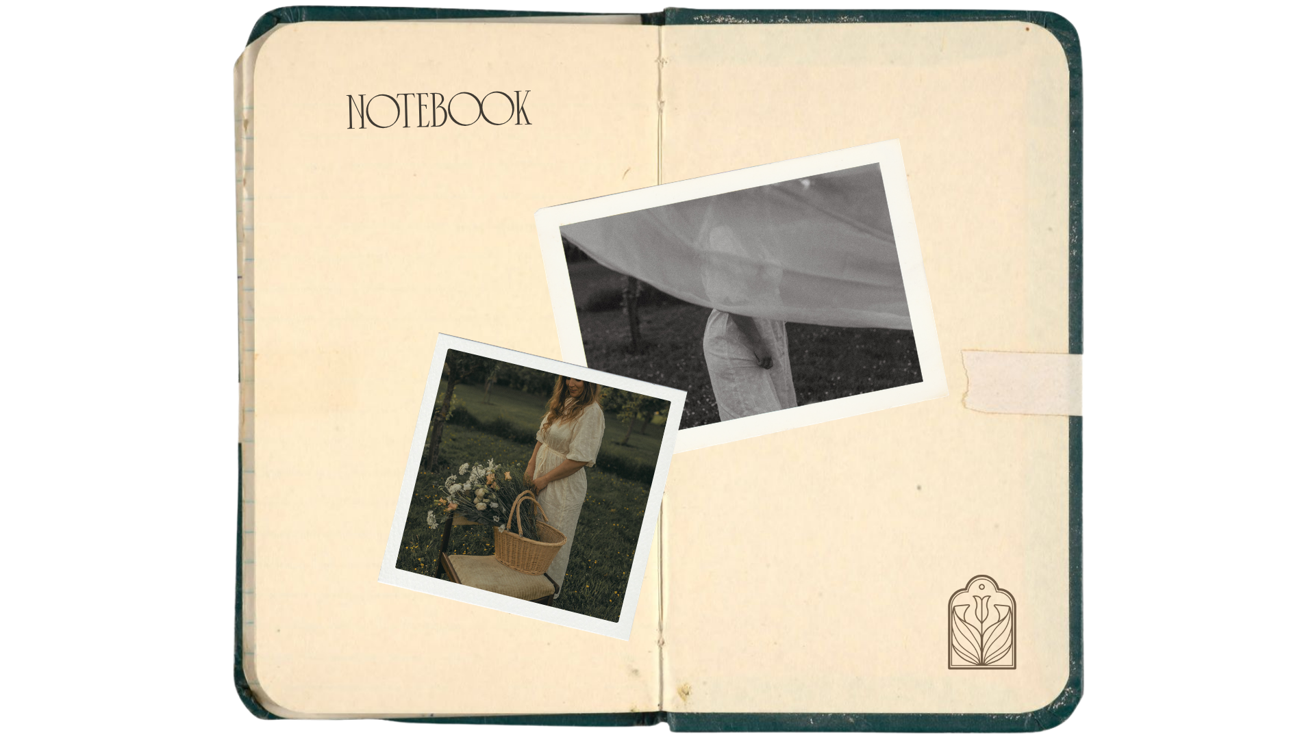 Open notebook met twee foto's: een vrouw die bloemen in een veld vasthoudt en een zwart-wit foto van iemand onder een boot.