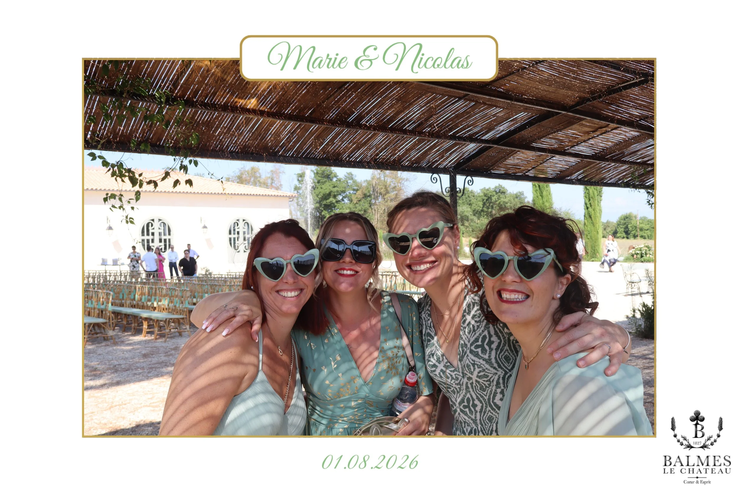 photobooth mariage borne selfie anniversaire drome ardeche.jpeg