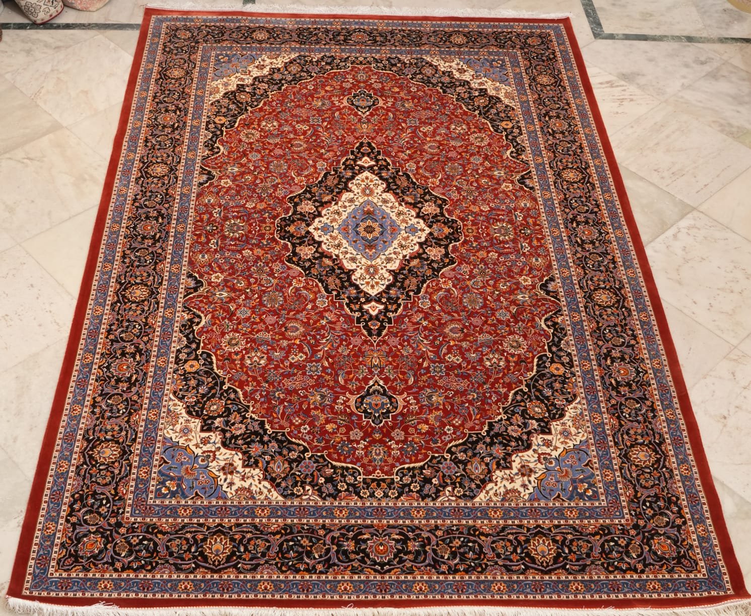 Equisite Silk Rugs - 5ft x 7ft Collection