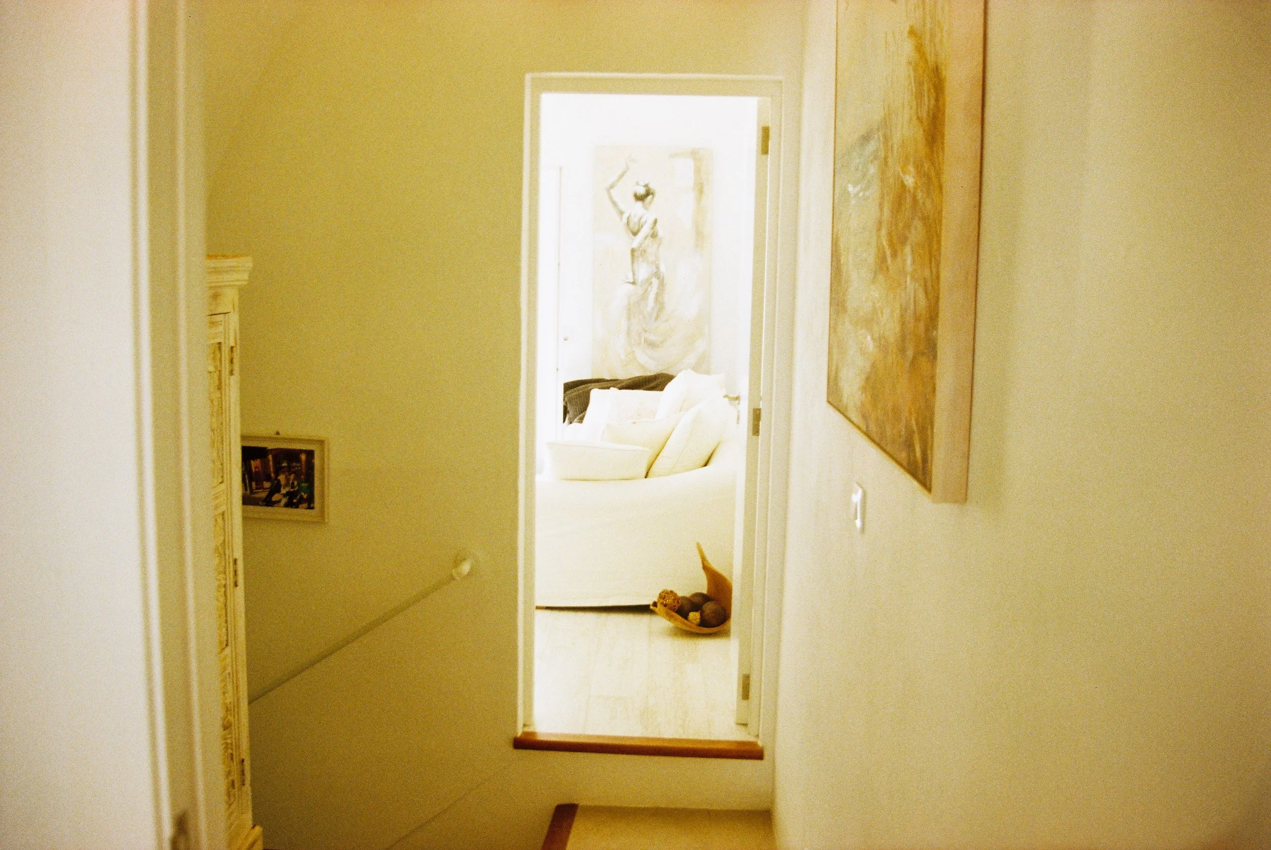 R1-02356-017A.jpg