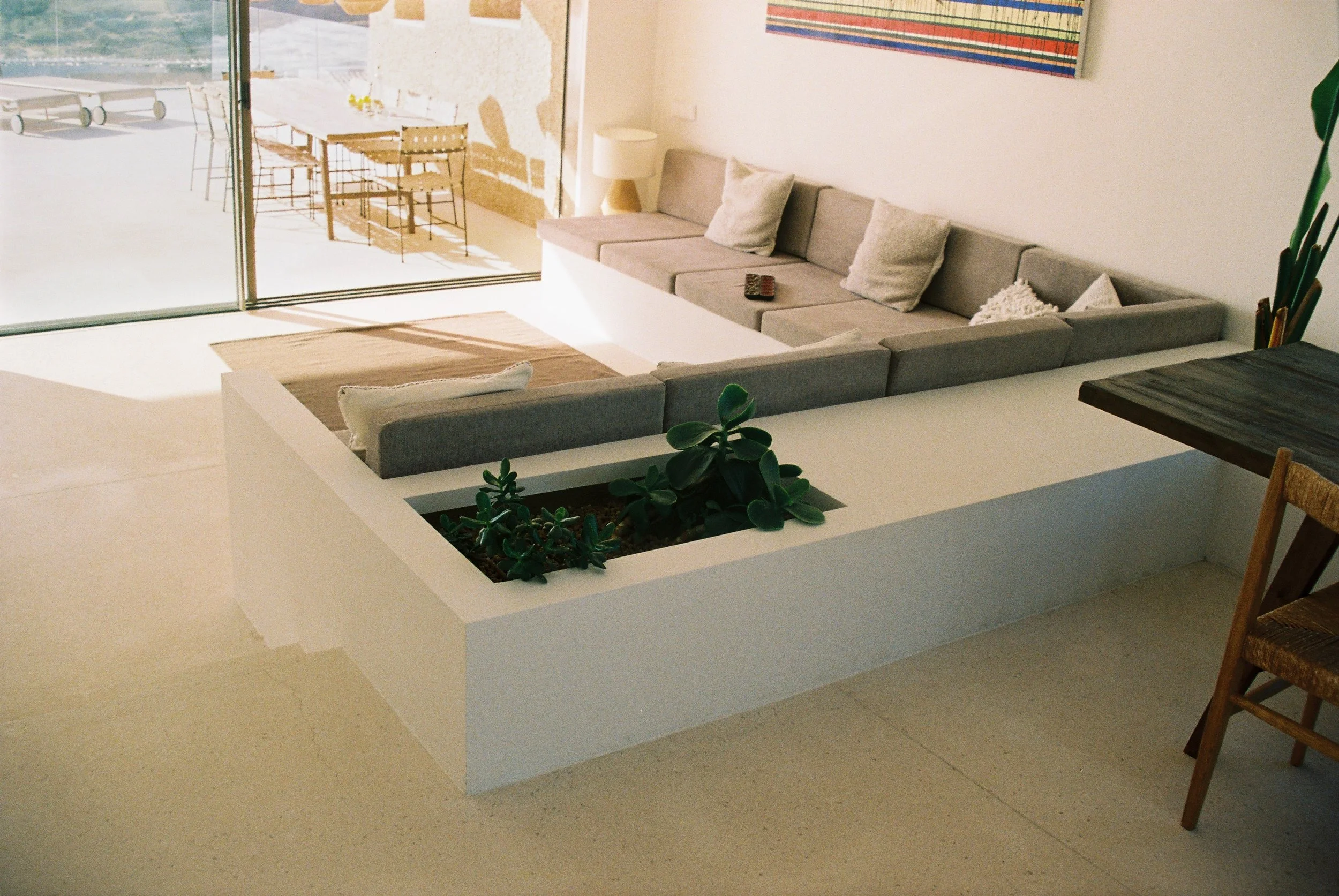 R1-02385-0009.jpg