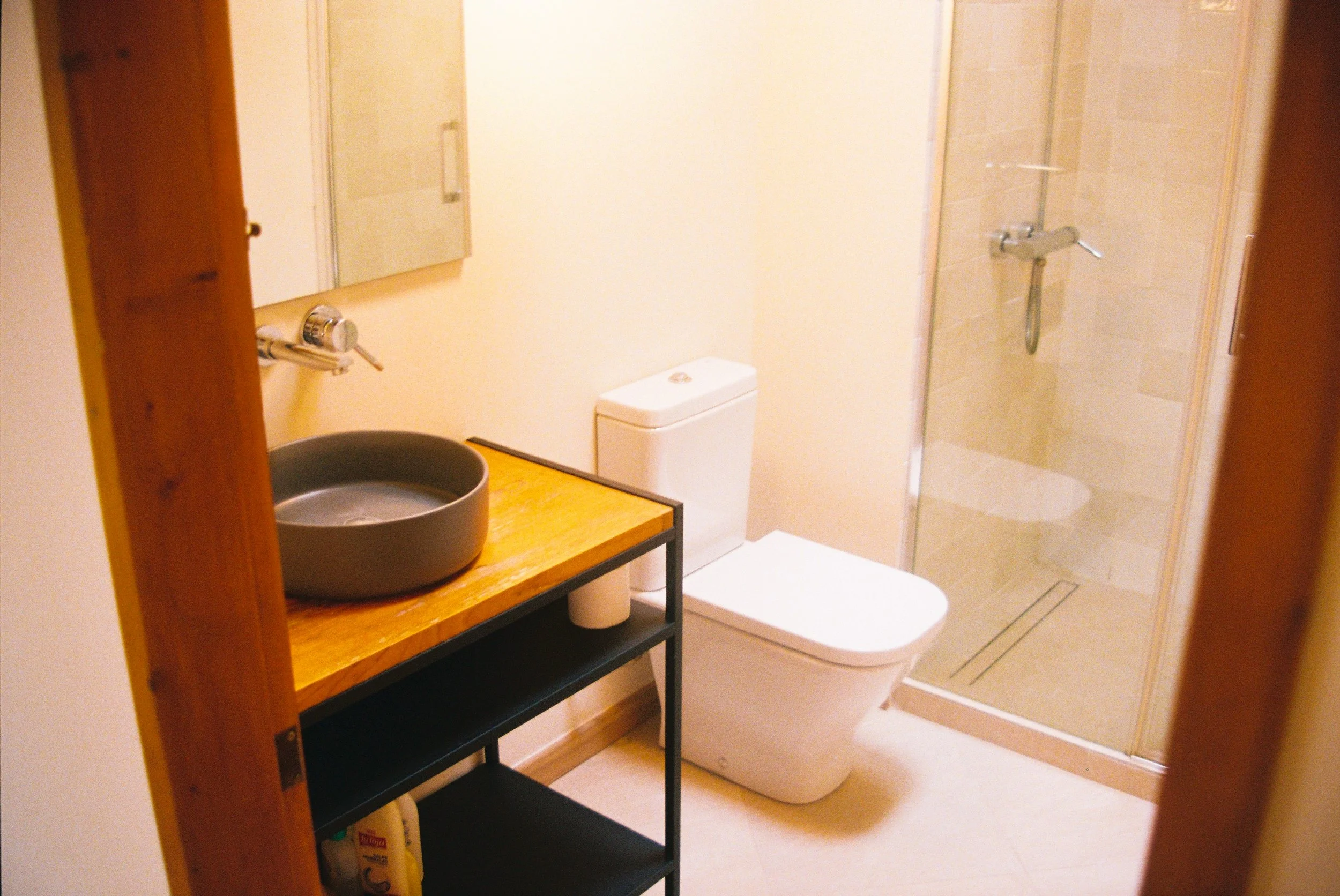 R1-03711-016A.jpg