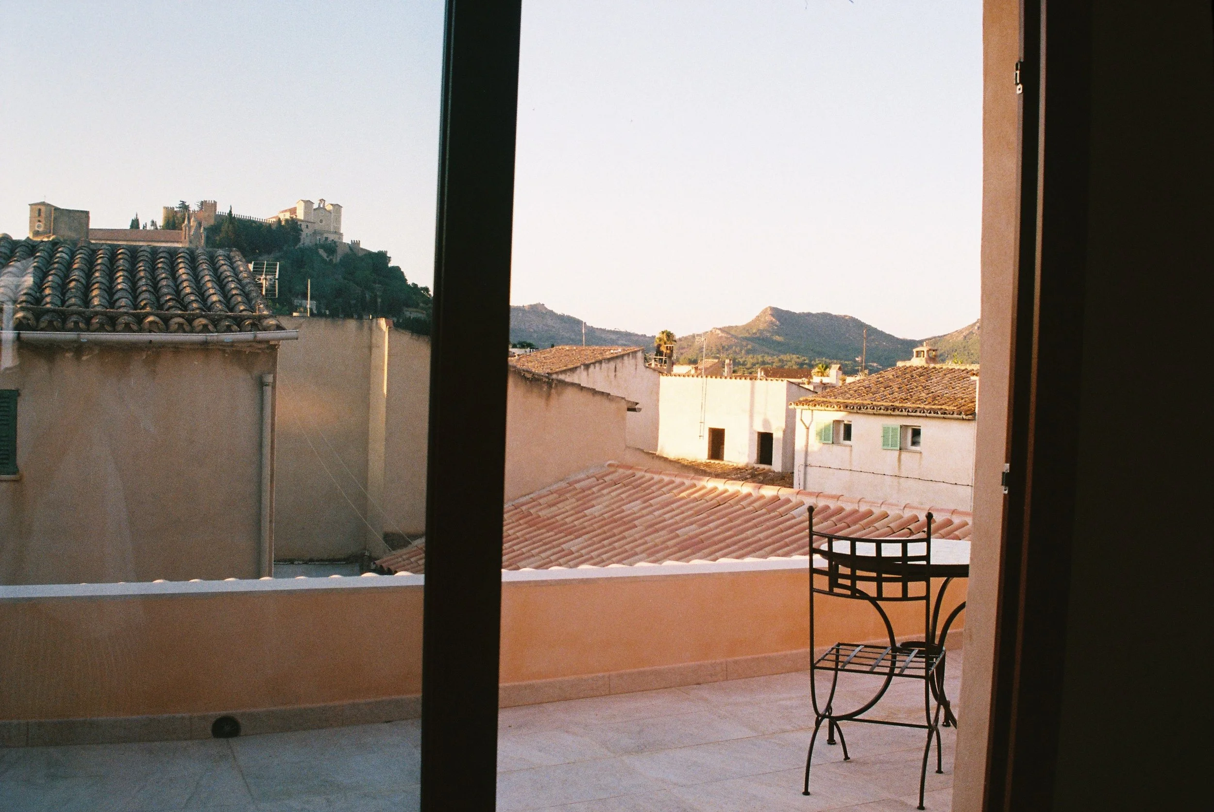 R1-02446-036A.jpg