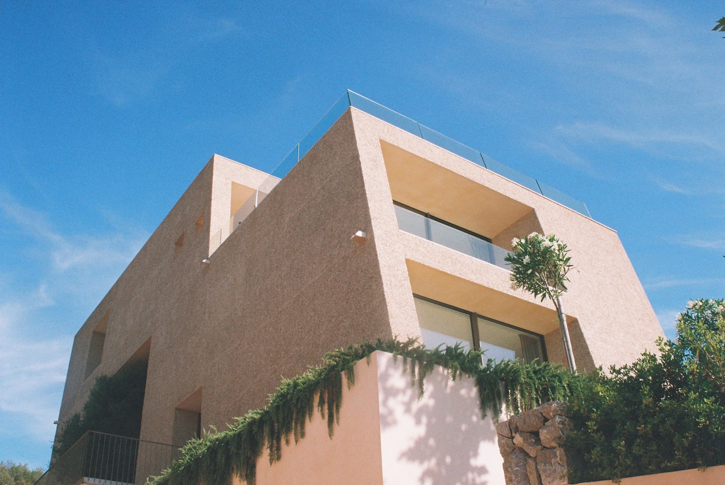 R1-02385-0032.jpg