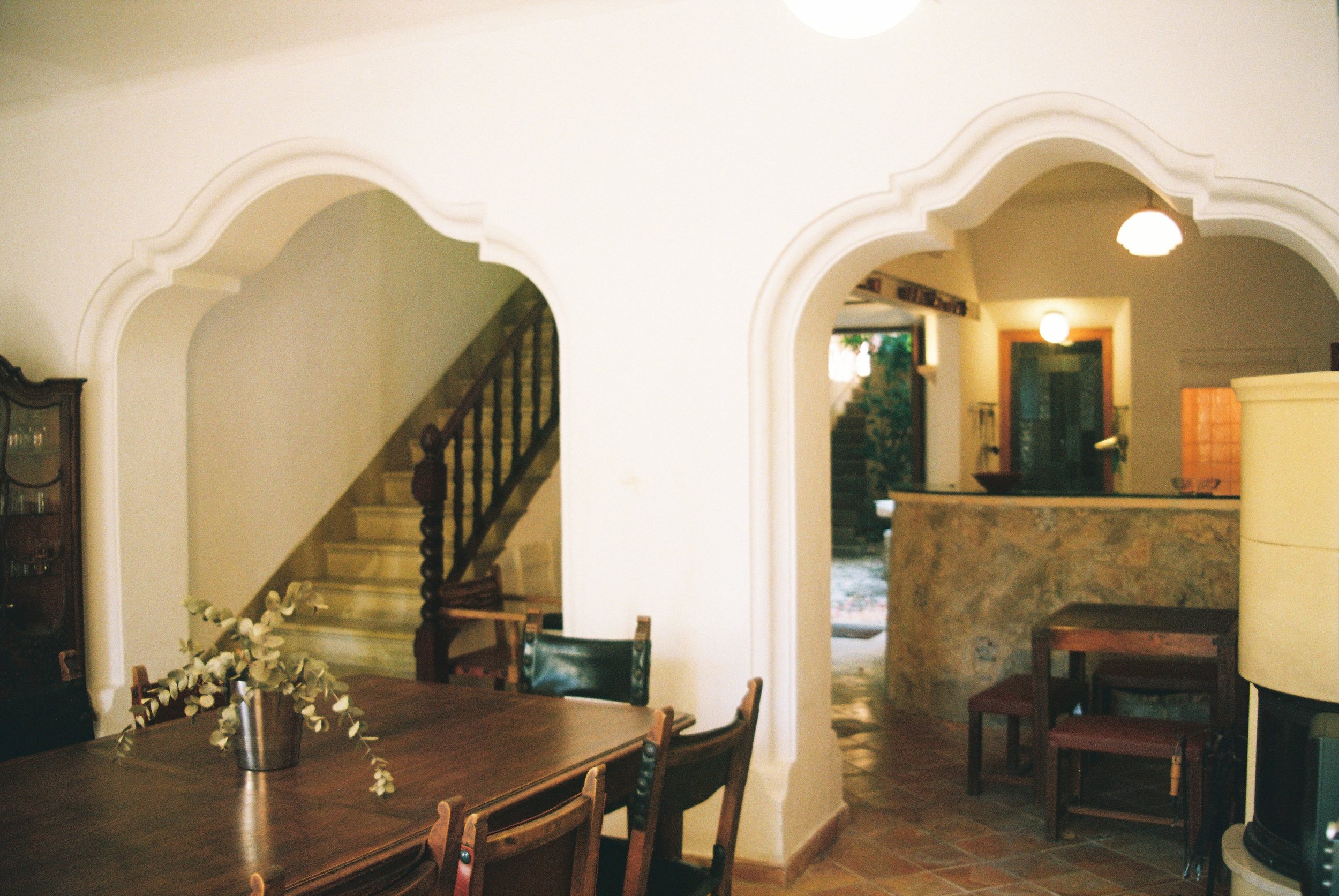 R1-02446-031A.jpg