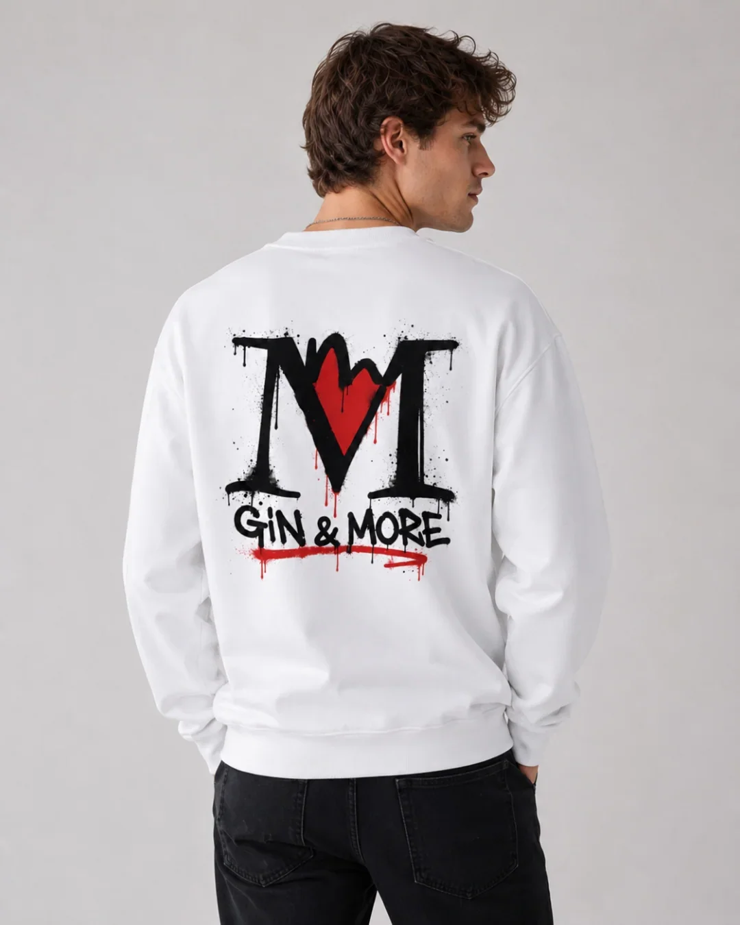 gin-and-more-felpa-bianca-girocollo-logo-retro-uomo.webp