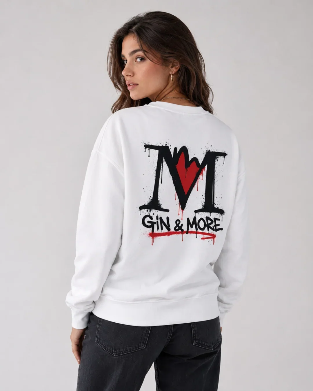 gin-and-more-felpa-bianca-girocollo-logo-retro-donna.webp