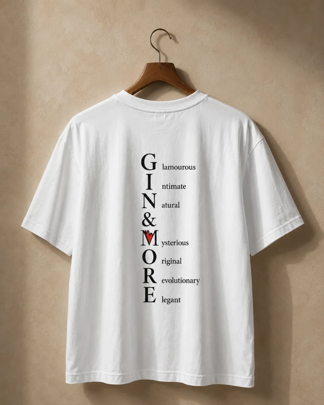 gin-and-more-tshirt-bianca-appesa-acrostico-retro.webp