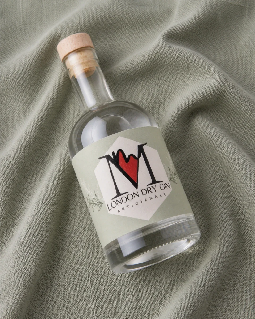 gin-mattai-del-moro-artemisia-pepe-rosa.webp