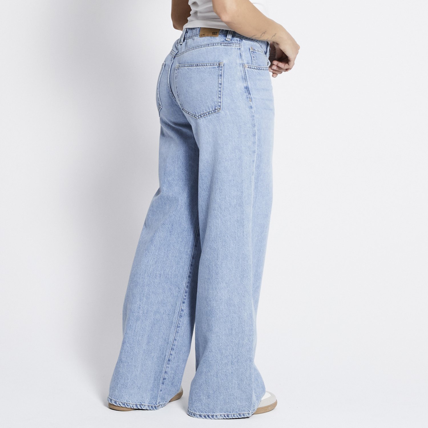 JEANS_BACK.jpg