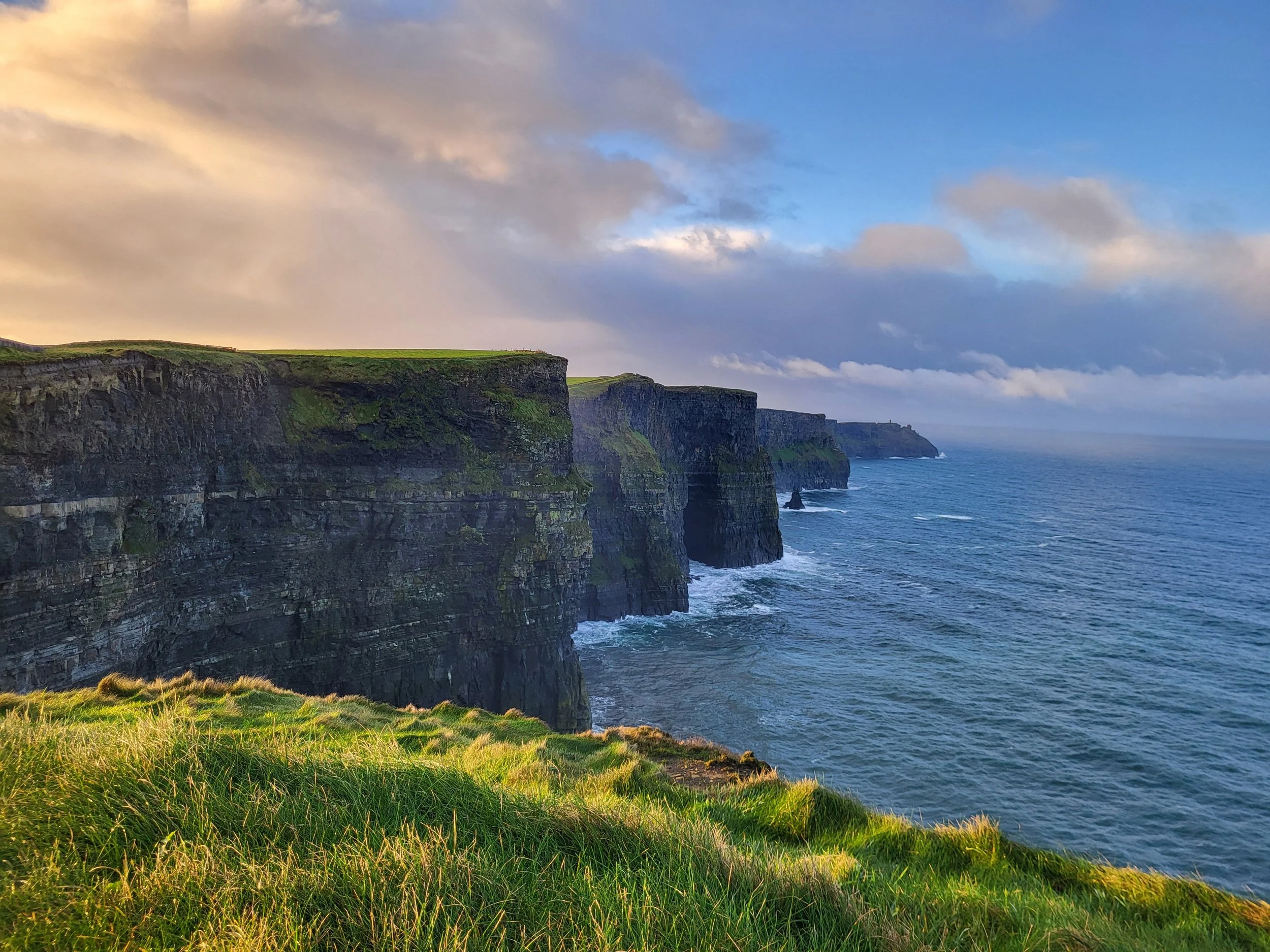 Sunrise on Cliffs of Moher (c)Mylène Campalto.jpg