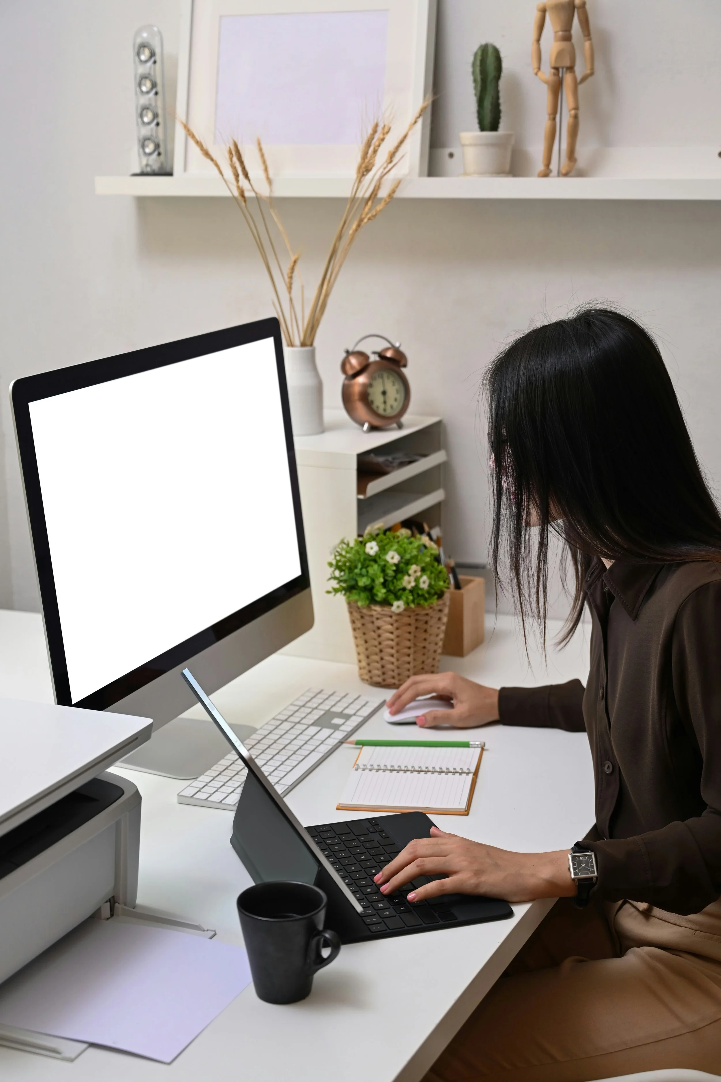 Credit Cards vs. Student Loans: What to Pay Off First (A Simple Guide)