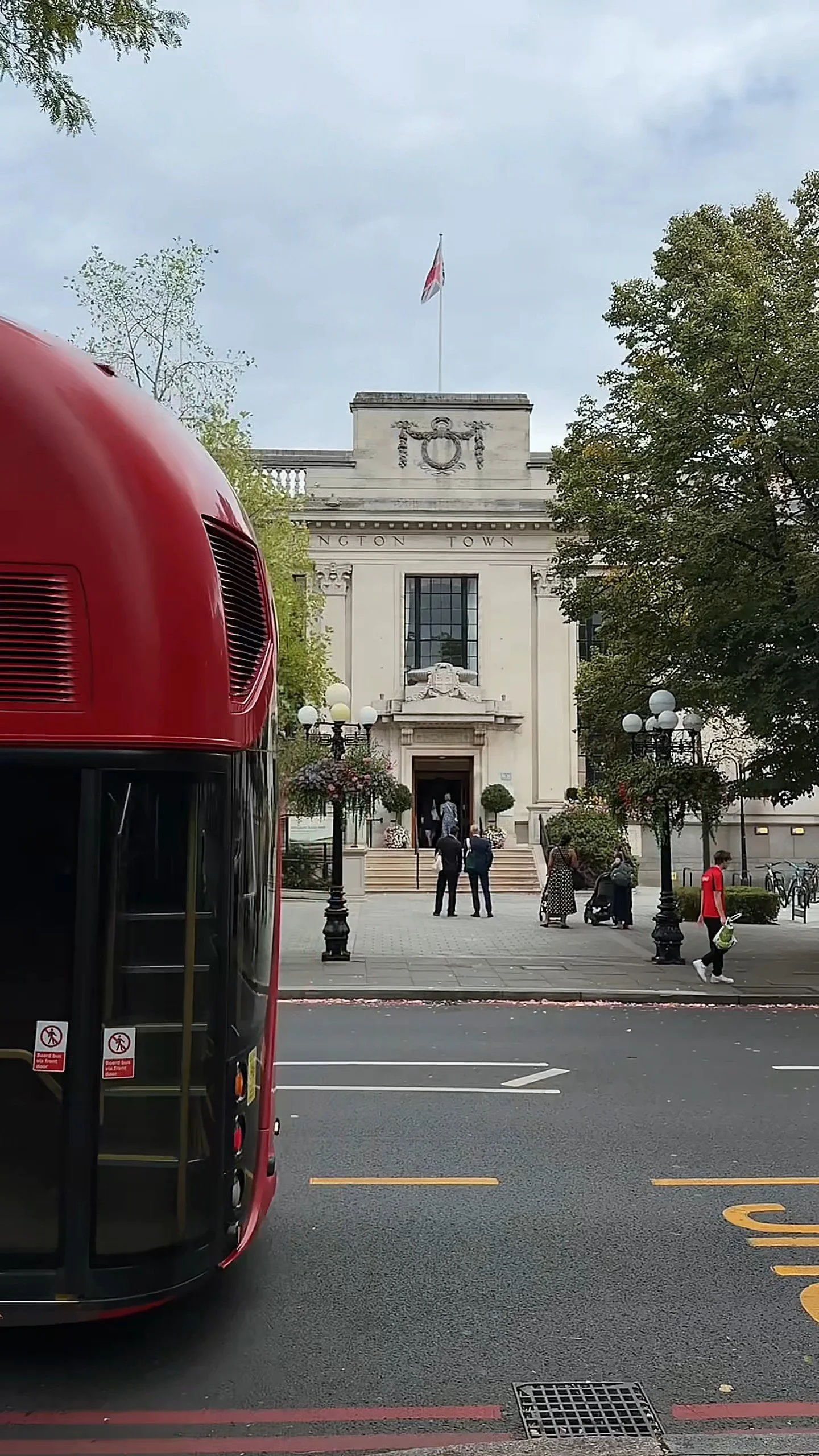 London Town Hall Weddings: Why I Think They're Having a Moment.